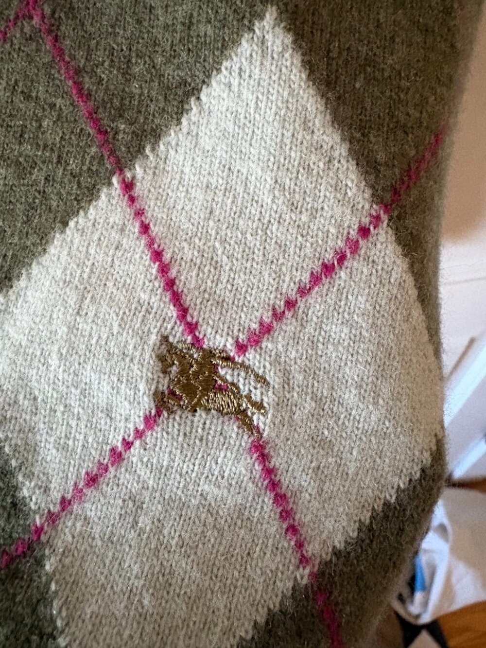 Authentic Burberry Merino wool sweater - Picture 3 of 9